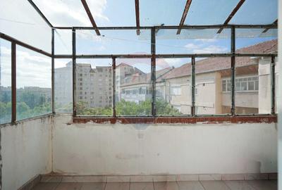 De vânzare apartament cu 3 camere zona Dacia - 16