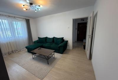 Apartament cu 2 camere semidecomandat, mobilat în Mihai Viteazul