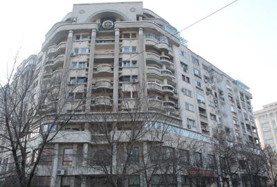 Apartament cu 3 camere decomandat în Unirii