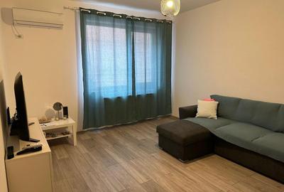 Apartament cu 2 camere decomandat, mobilat în Central