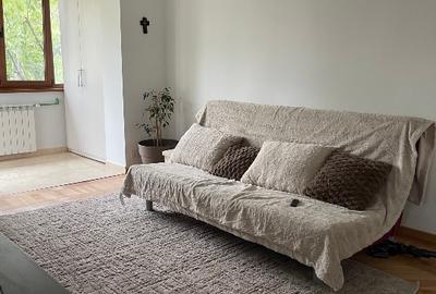 Apartament cu 2 camere decomandat, mobilat în Titan