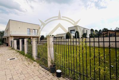 Casă cu 4 camere în Corbeanca