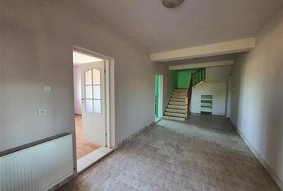 Casă individuală cu 5 camere în Chiribiș