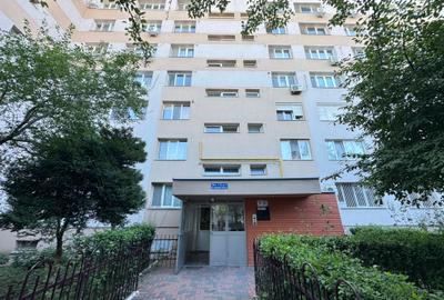 De vanzare - 2 camere decomandat - centrala proprie - 800m metrou 1 decembrie - 12