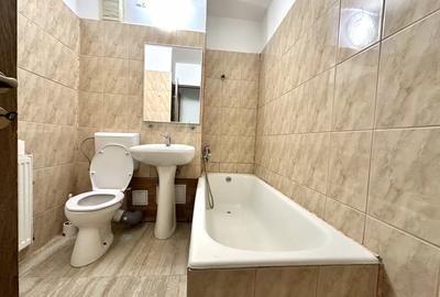 Apartament cu 3 camere I 2 bai I de inchiriat I Centru zona Primariei I etaj 2 I - 5