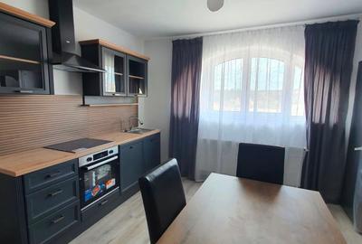 Apartament cu 2 camere decomandat în Spitalul Județean