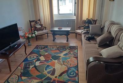 Apartament cu 3 camere decomandat, mobilat în Pantelimon