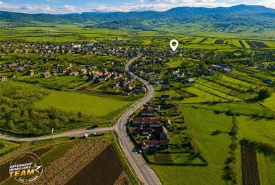 Gospodarie cu anexa, pivnita, iaz cu pesti si 2.280 mp de teren fertil Lemnia, C - 20
