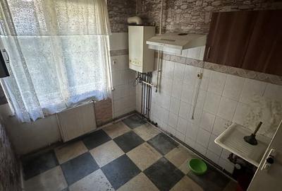 Apartament 3 camere Tractorul ,parter,95000 Euro - 5