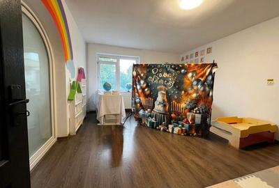Casa spațioasă, cu spațiu comercial, locuri de parcare - Aradului Vest - 3