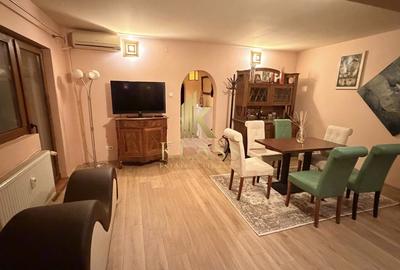 Apartament cu 4 camere decomandat, mobilat în P-ța Romană