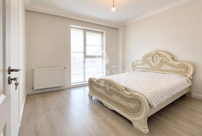 Apartament cu 3 camere în Florești