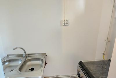 Vand apartament  2 camere decomandat zona Lunei 56mp - 3