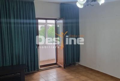 Apartament cu 3 camere semidecomandat în 5 Călărasi
