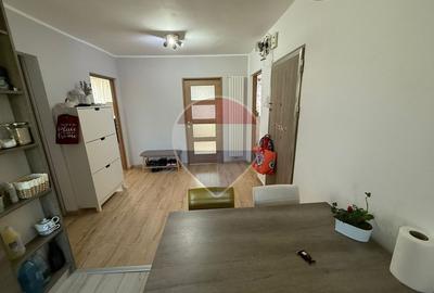 De închiriat: Apartament 4 camere DECOMANDATE - 9