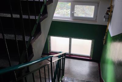 Apartament liber, et. 1, Scoala 8. Disponibil acum. - 15
