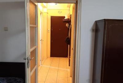 Piata Kogalniceanu- Fac. de Stomatologie- metrou 7 min-bloc mixt - 8