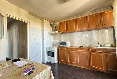 Apartament de 3 camere, pretabil birouri sau locuinta, etaj 7, Saturn - 10