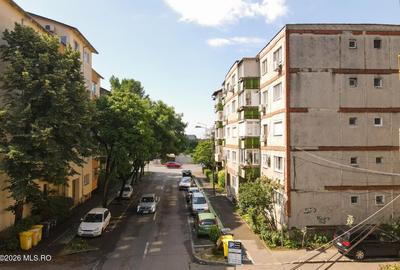 Soarelui - Scoala 30 - 3 Camere, Decomandat, 2 Bai, Etaj 2, Centrala - 20