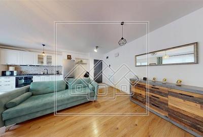 Apartament cu 3 camere decomandat în Piața Cluj