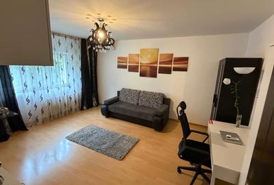 Calea Vitan Mall Mobilat/Utilat Vedere Mixta Hol H 3 Camere Vanzare - 1