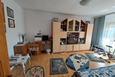 Apartament cu 2 camere decomandat în Bahne