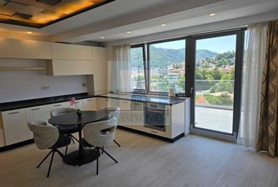 Apartament cu 2 camere decomandat, mobilat în Centrul Istoric