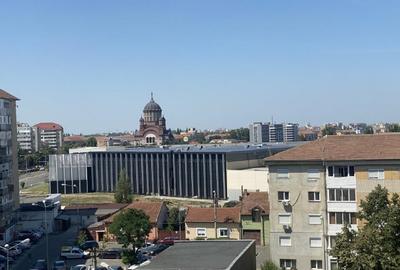 Apartament cu 2 camere decomandat în Nufărul
