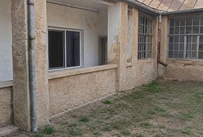 Casă individuală cu 4 camere în Exterior Nord