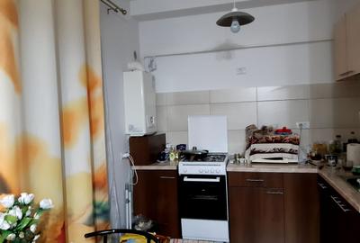 Apartament cu 2 camere semidecomandat în Uverturii
