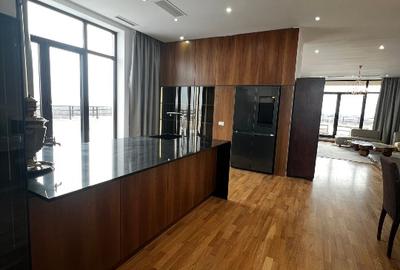 Apartament cu 4 camere decomandat, mobilat în Iancu Nicolae