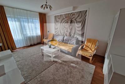 Apartament cu 3 camere decomandat în Lujerului