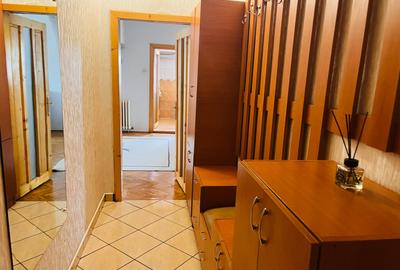 Apartament ultracentral, 3 camere, cu priveliste impresionanta, langa Mercur - 12