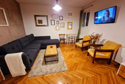Apartament la casa centrul istoric,mobilat-utilat,139400 Euro - 2