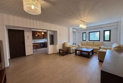 Apartament cu 3 camere decomandat în Libertății