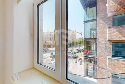 Apartament cu 4 camere decomandat în P-ța Unirii