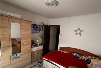 Apartament cu 3 camere semidecomandat în Gorjului