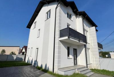 Duplex cu 5 camere în Central