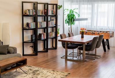 Apartament cu 2 camere semidecomandat, mobilat în Central