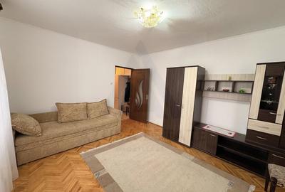 Apartament cu 2 camere nedecomandat, mobilat în Mihai Viteazul