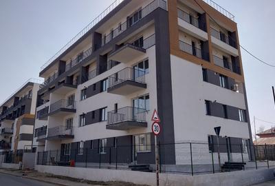 Apartament cu 2 camere decomandat în Theodor Pallady