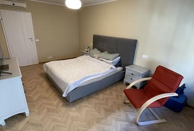 Piața Sf. Gheorghe | Decomandat | Renovat | Centrală proprie | Boxă 16 mp - 8