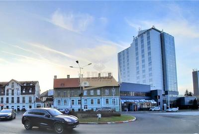 Apartament cu 2 camere semidecomandat, mobilat în Central