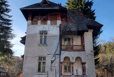 Casă / Vilă interbelica de vanzare +teren,Predeal - 1