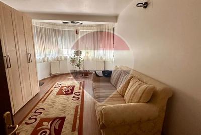 Casă / Vilă cu 8 camere de vânzare în Suceava - 14