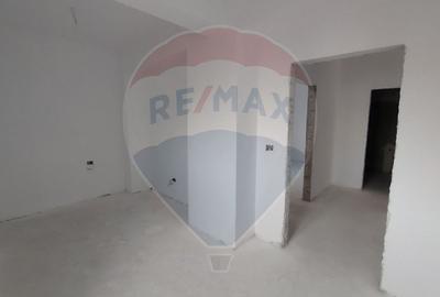 Apartament cu 3 camere ETAJ 2 - 4