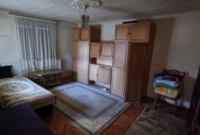 Casă cu Etaj în Păulești - 19
