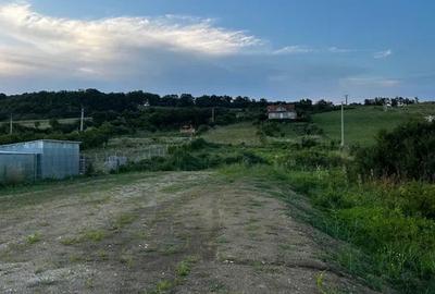 Teren de 2700 mp, în Cristian