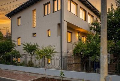 TECHIRGHIOL, CENTRAL, VILA  D+P+1, DESCHIDERE PE COLT, 5 CAMERE, 5 BAI - 32