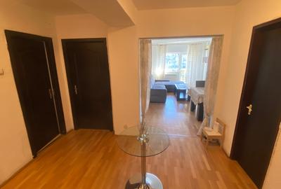 Bd. Unirii, C.E.C., Piata Alba Iulia, ap 3 camere. - 2
